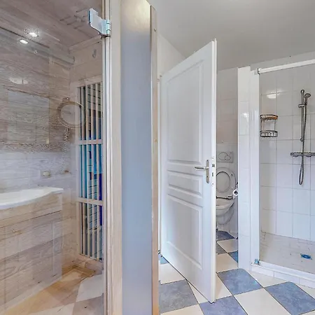 3 Bedroom Stunning In Prázdninový dům *