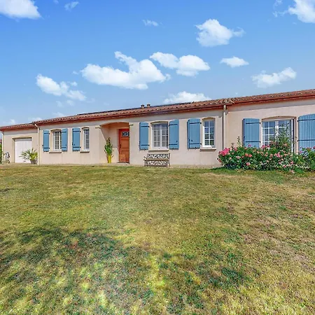 3 Bedroom Stunning In Ecuras