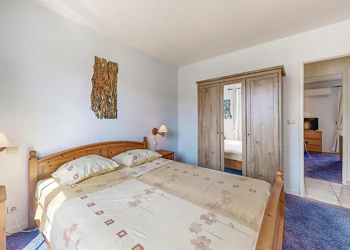 3 Bedroom Stunning In Holiday home Ecuras