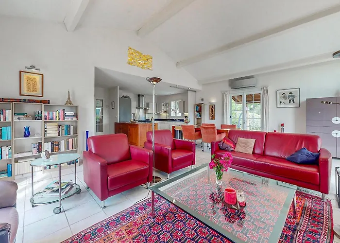 3 Bedroom Stunning In Holiday home Ecuras