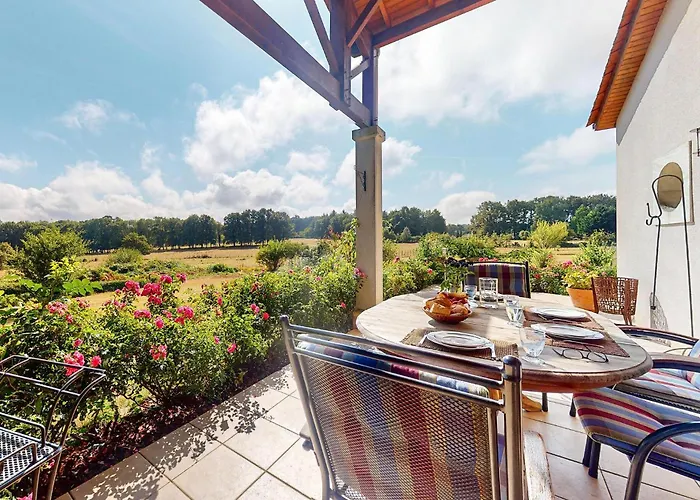 Holiday home 3 Bedroom Stunning In Ecuras