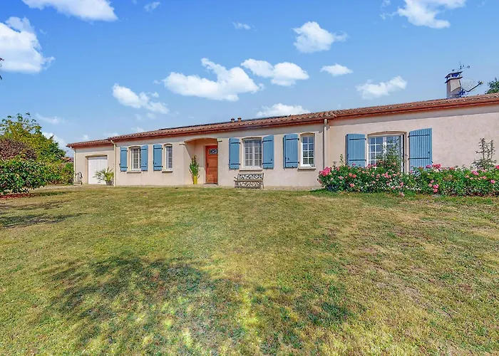 3 Bedroom Stunning In Ecuras